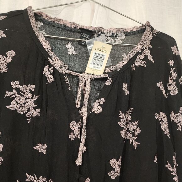 Torrid Black Purple Floral Tie Bust Button Down Blouse - Picture 6 of 9